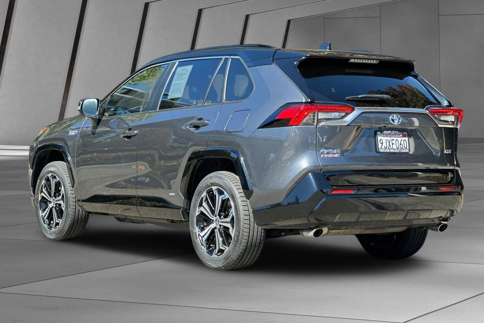 2024 Toyota RAV4 XSE - Photo 11