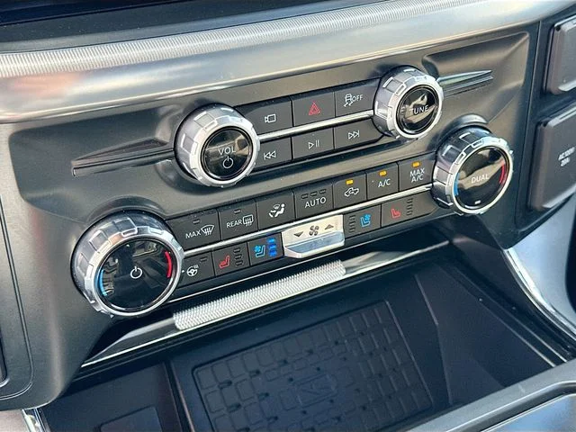 Used 2025 Gray Ford Lariat image 16