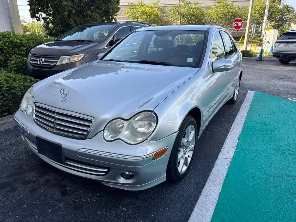 Used 2007 Silver Mercedes-Benz C 280 image 2