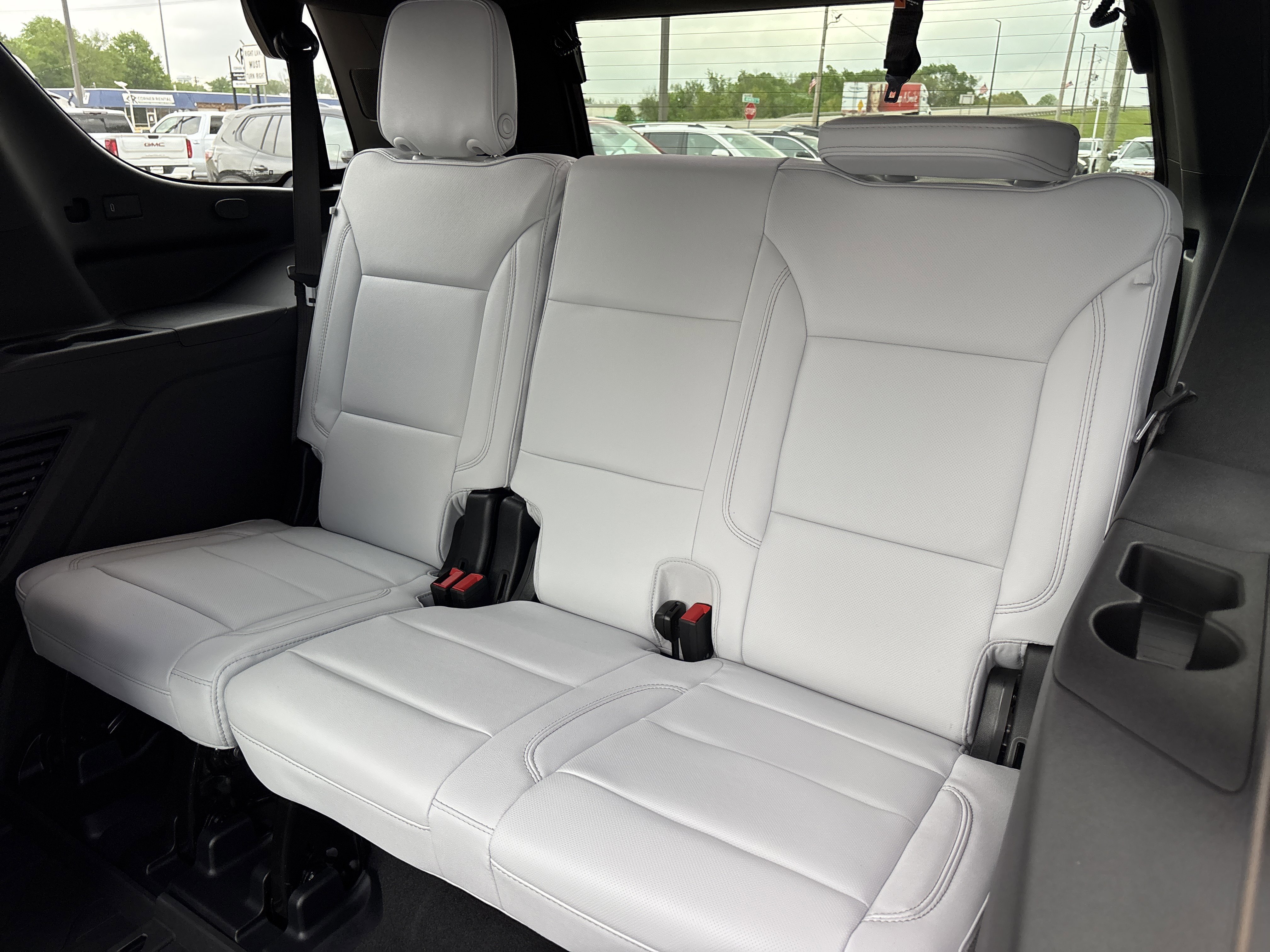 2025 Chevrolet Tahoe Premier - Photo 19