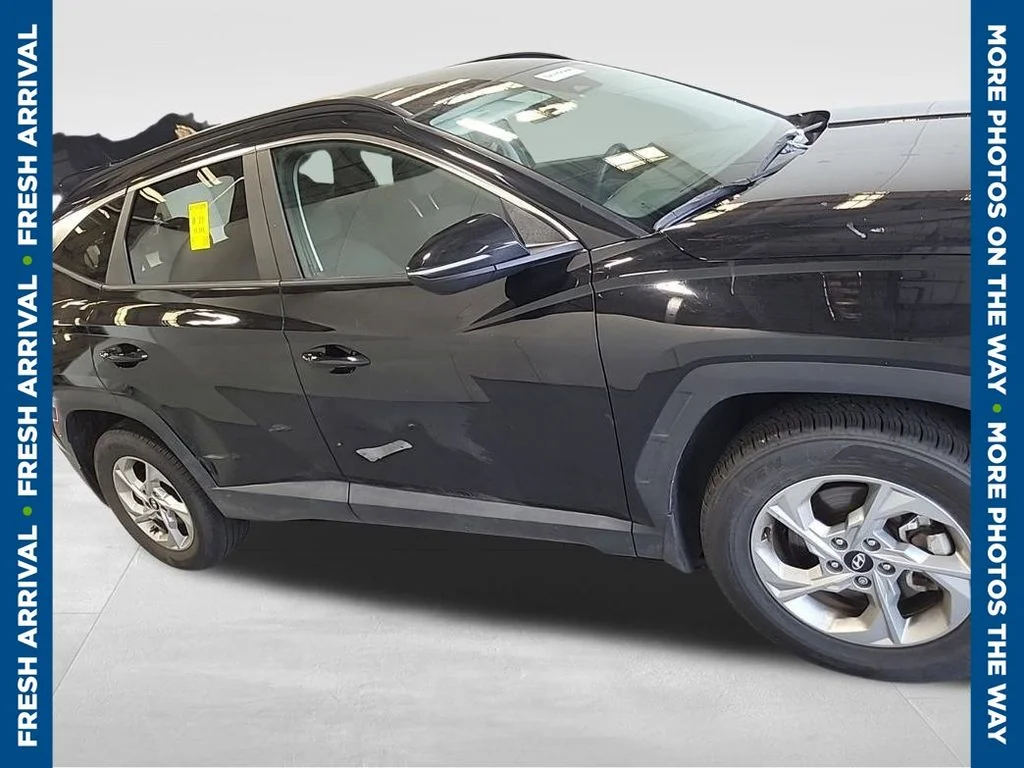 Used 2023 Black Hyundai SEL image 1