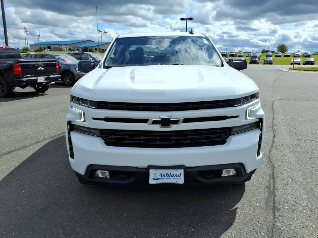 Used 2021 White Chevrolet RST image 2