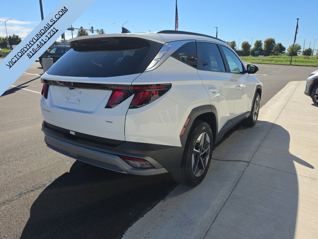 Used 2026 White Hyundai SEL image 5