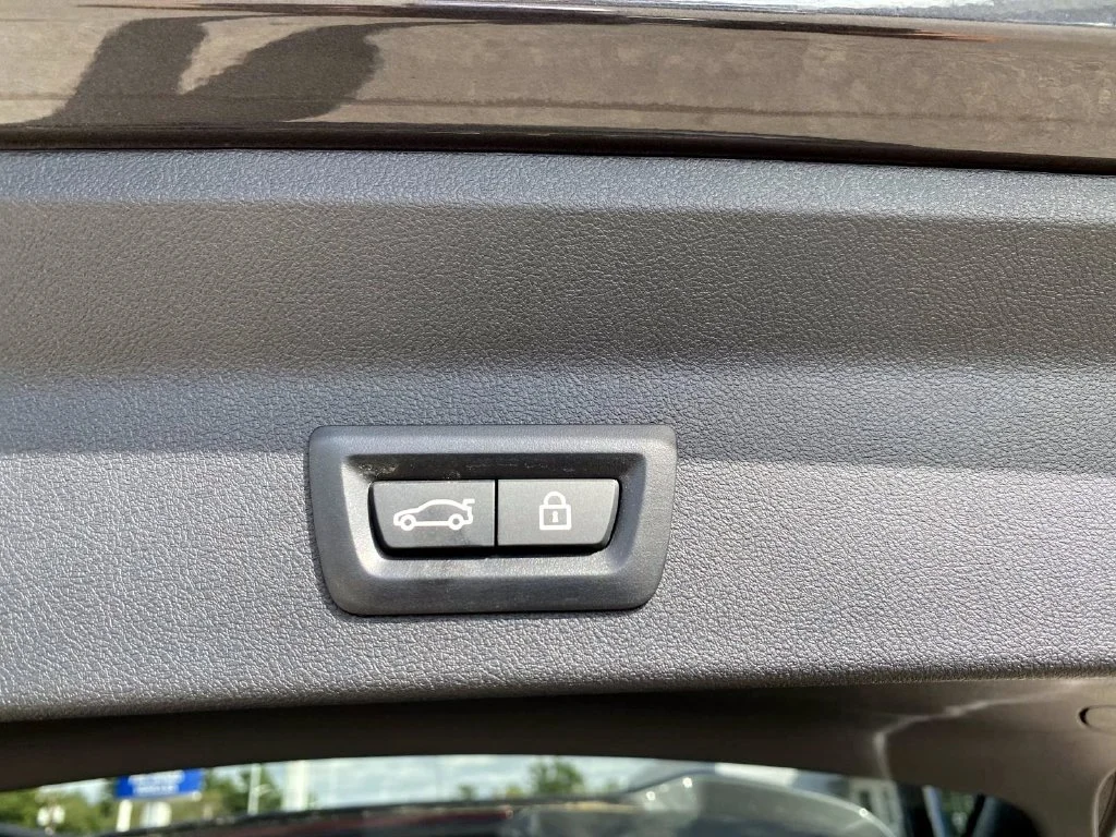 Used 2023 Dark Graphite BMW M image 7