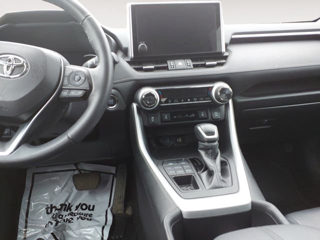 Used 2024  Toyota XLE Premium image 11