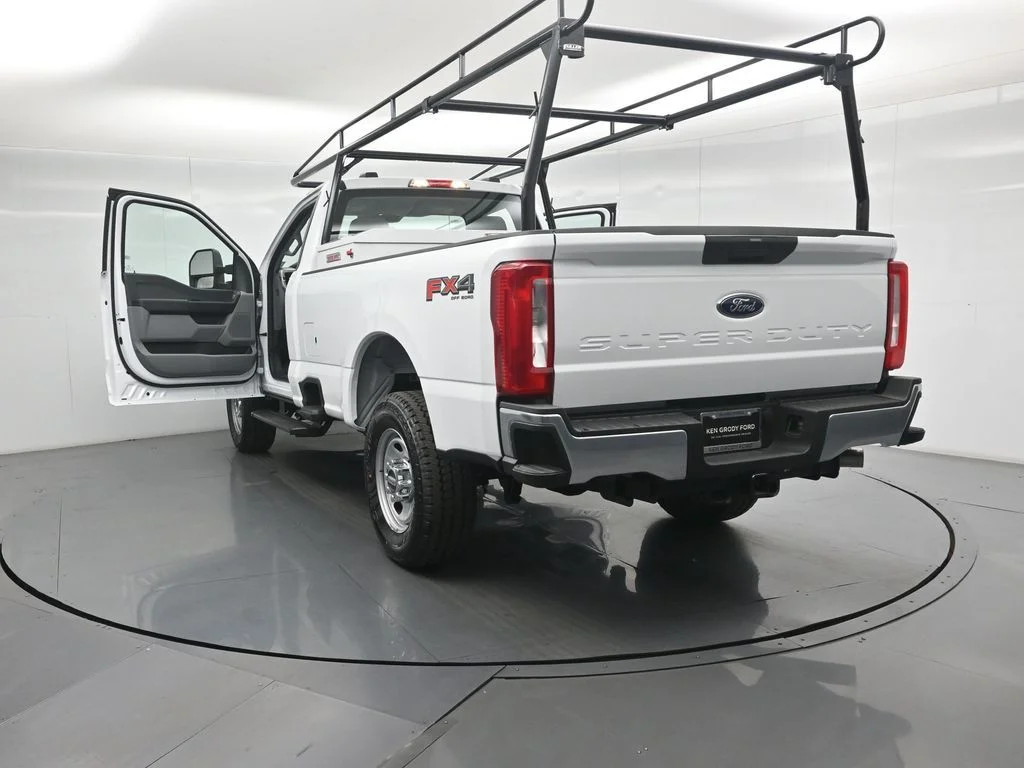 New 2026 Oxford White Ford XL image 25