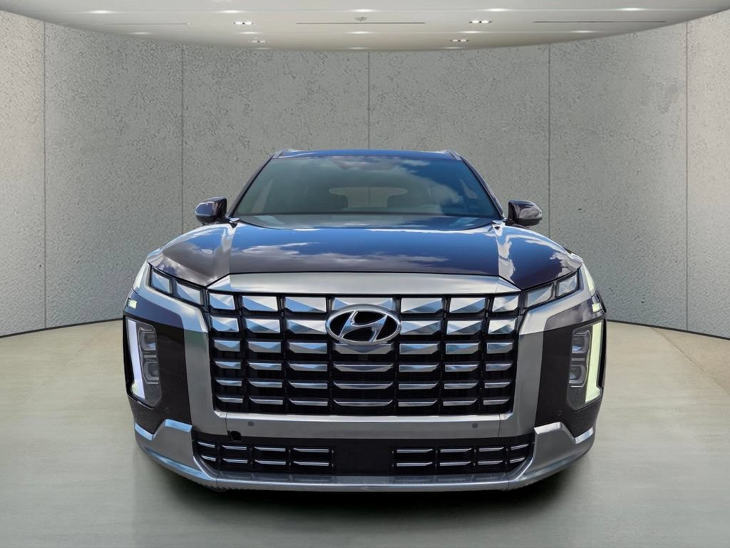 Used 2023 Sierra Burgundy Hyundai Calligraphy image 12