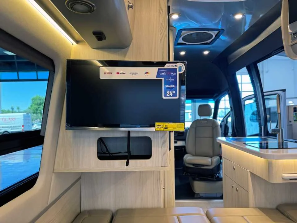 New 2026 SILVER AIRSTREAM  image 20