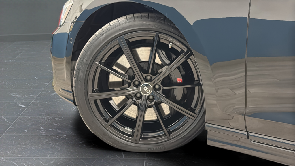 Used 2024 Black Metallic Audi 4.0T image 38