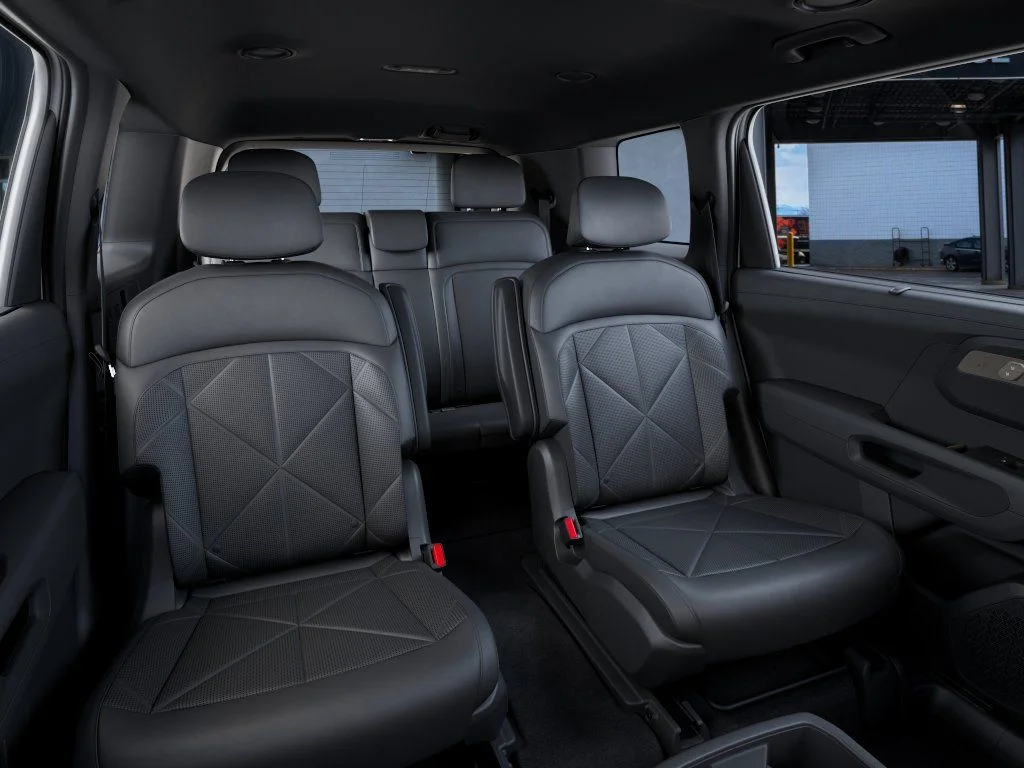 New 2027 Glacial White Pearl Kia EX image 16