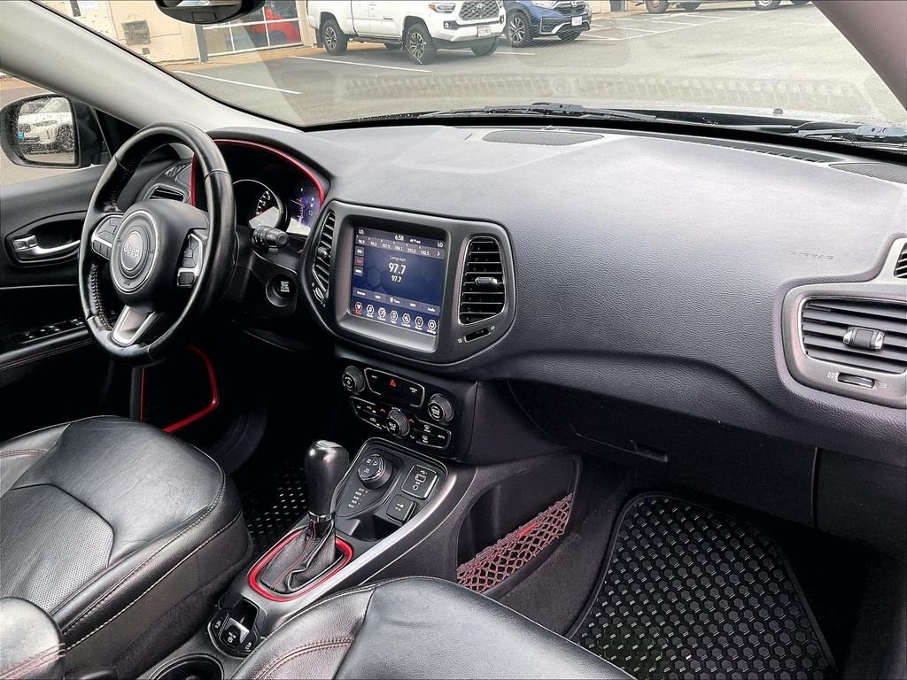 Used 2020 Granite Crystal Metallic Clearcoat Jeep Trailhawk image 14