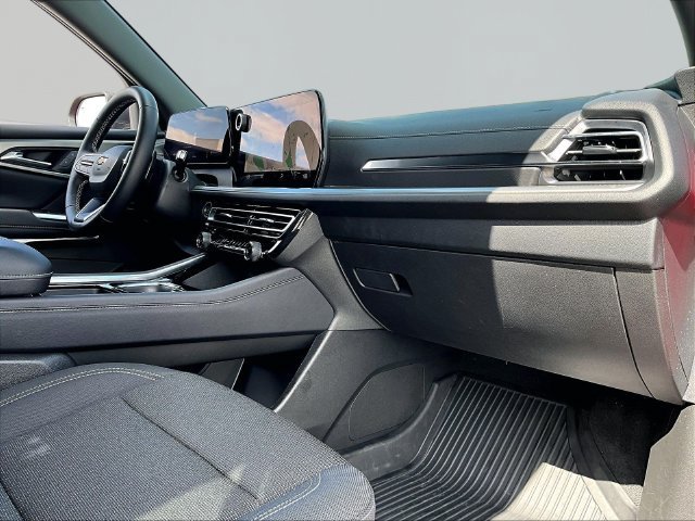 2026 Chevrolet Traverse LT - Photo 9