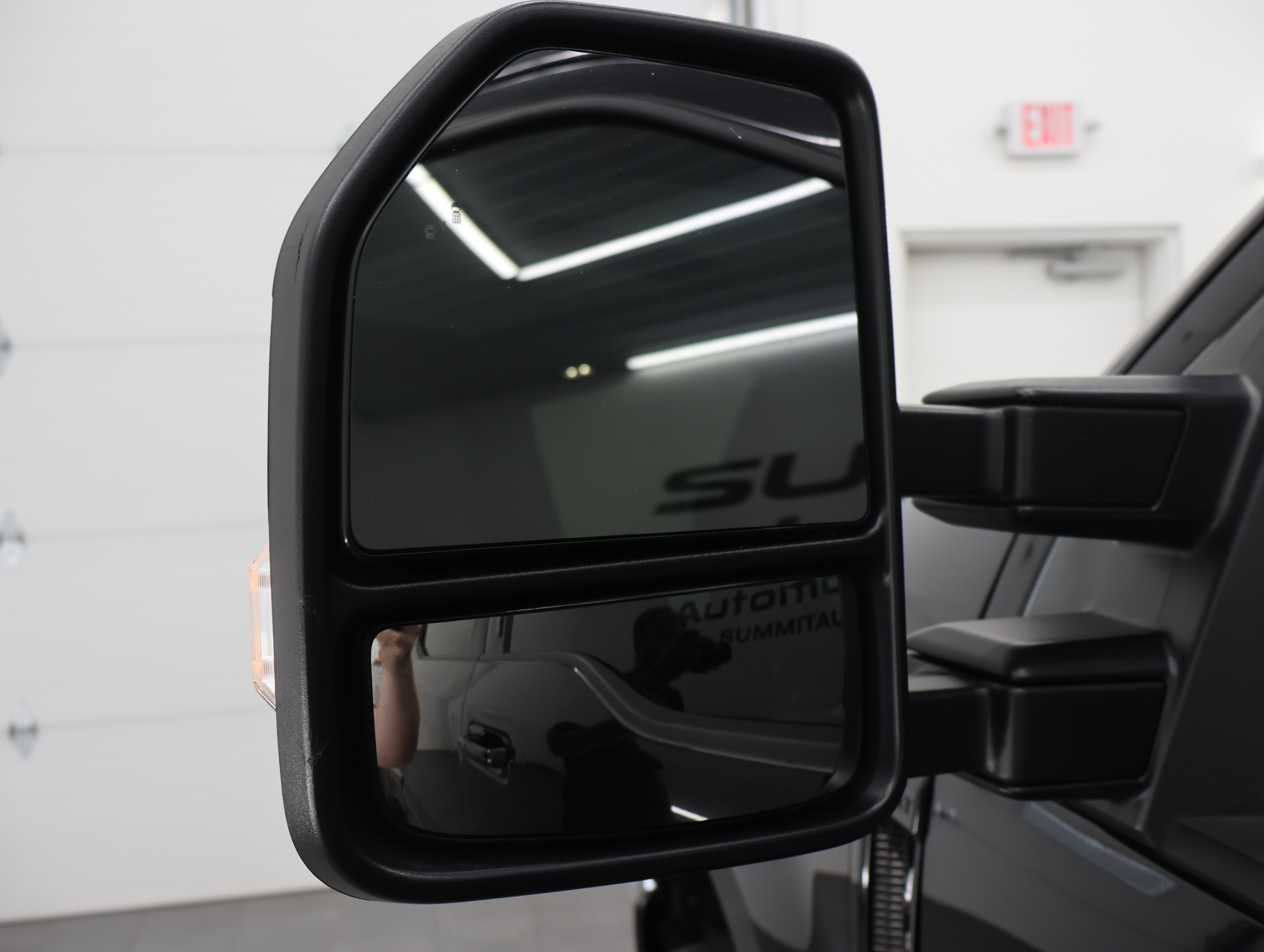 Used 2022 Agate Black Metallic Ford 4x4 Crew Cab Lariat w/Fx4: CREW-SHORT-LARIAT ULTIMATE-BLACK-FX4-6.7L DIESEL-NAV-PANO image 38