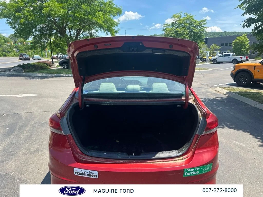 Used 2017 Red Hyundai SE image 12