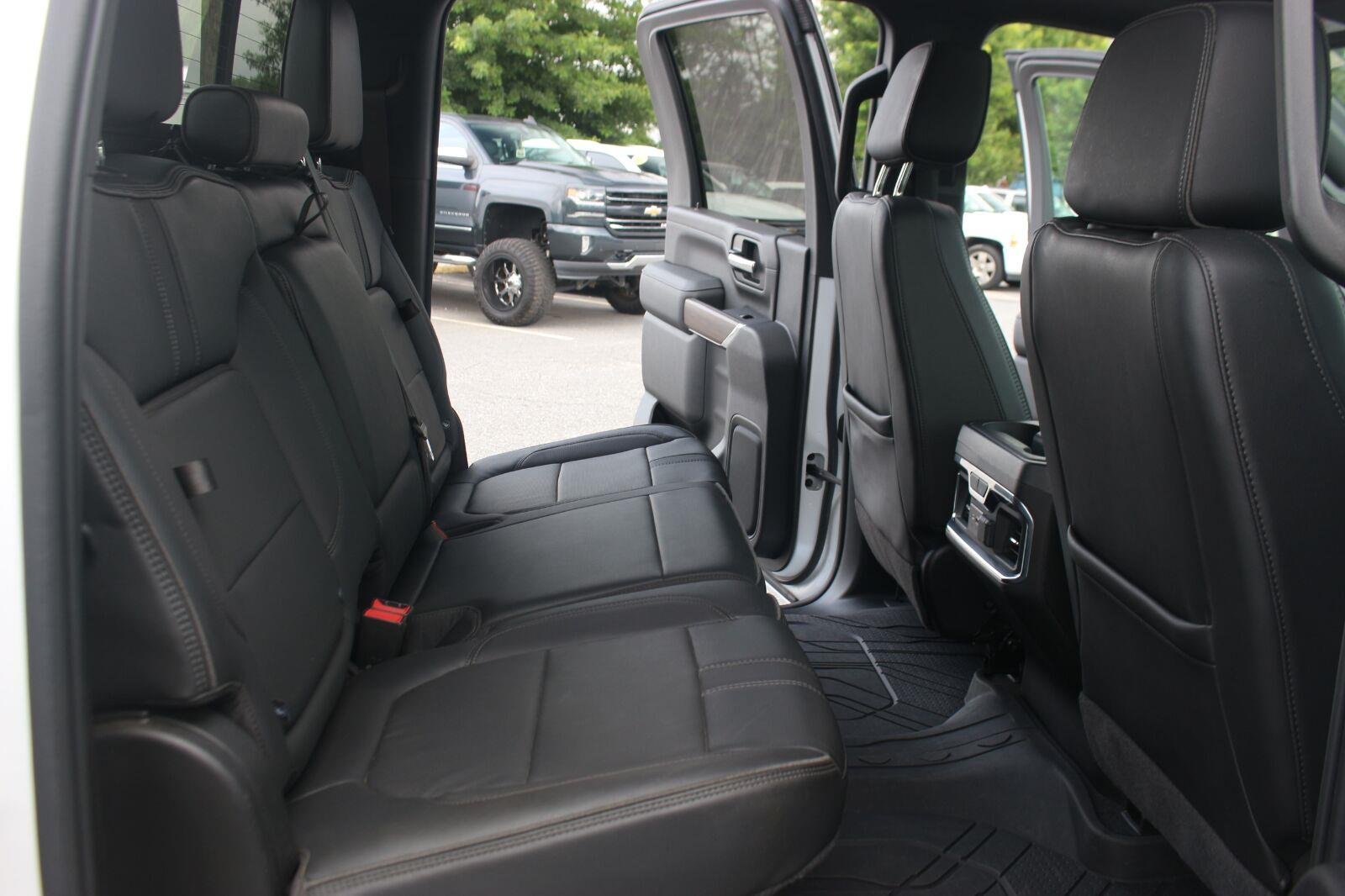 Used 2023 IRIDESCENT PEARL TRICOAT Chevrolet High Country image 40