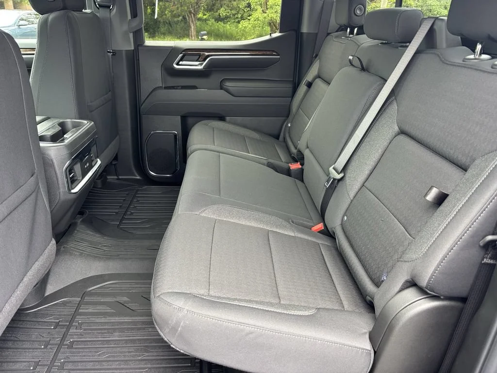 New 2026 Onyx Black GMC Elevation image 15