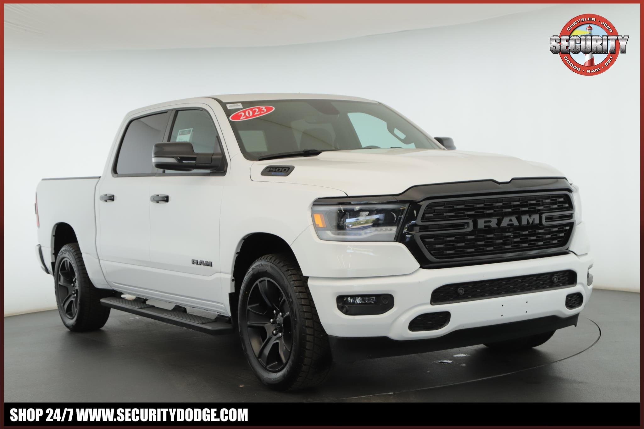 2023 RAM 1500 Big Horn/Lone Star 4x4 Crew Cab 5'7's photo