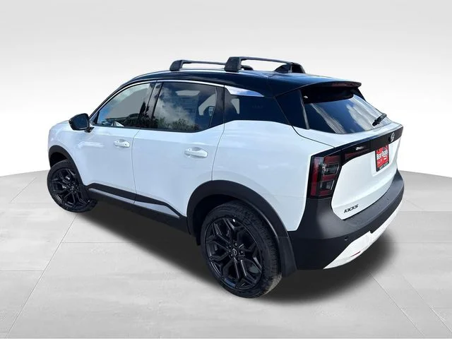 New 2027 Aspen White TriCoat / Super Black Two-tone Nissan SR image 5