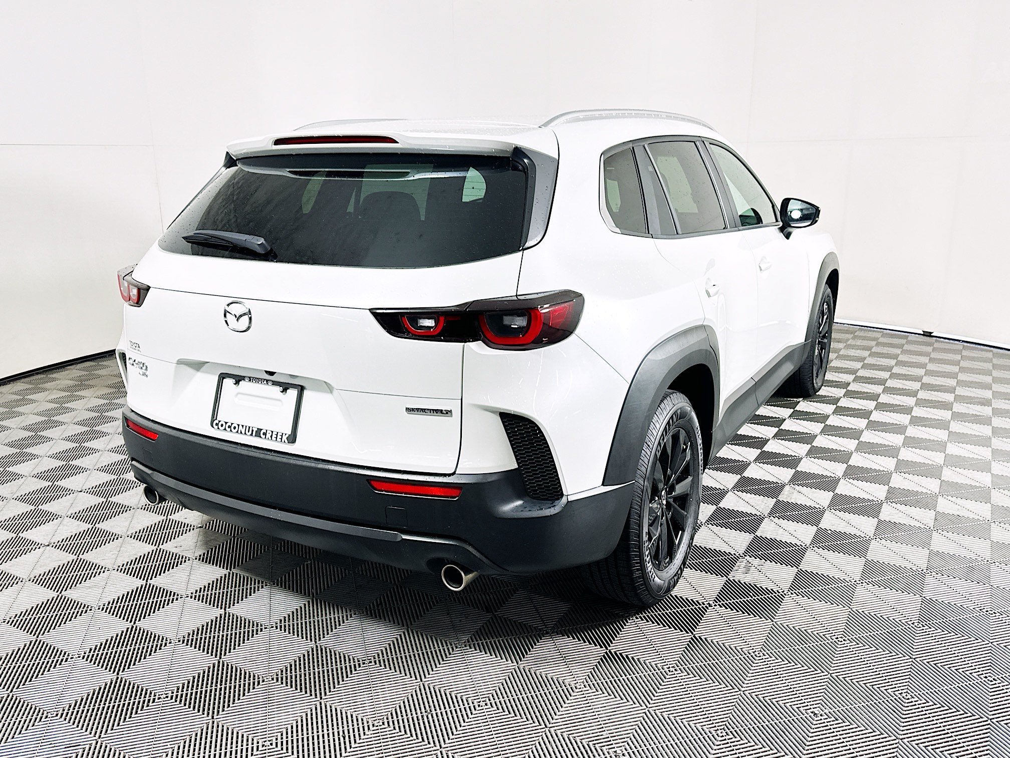 Used 2023 Wind Chill Pearl Mazda 2.5 S Preferred Plus Package image 3