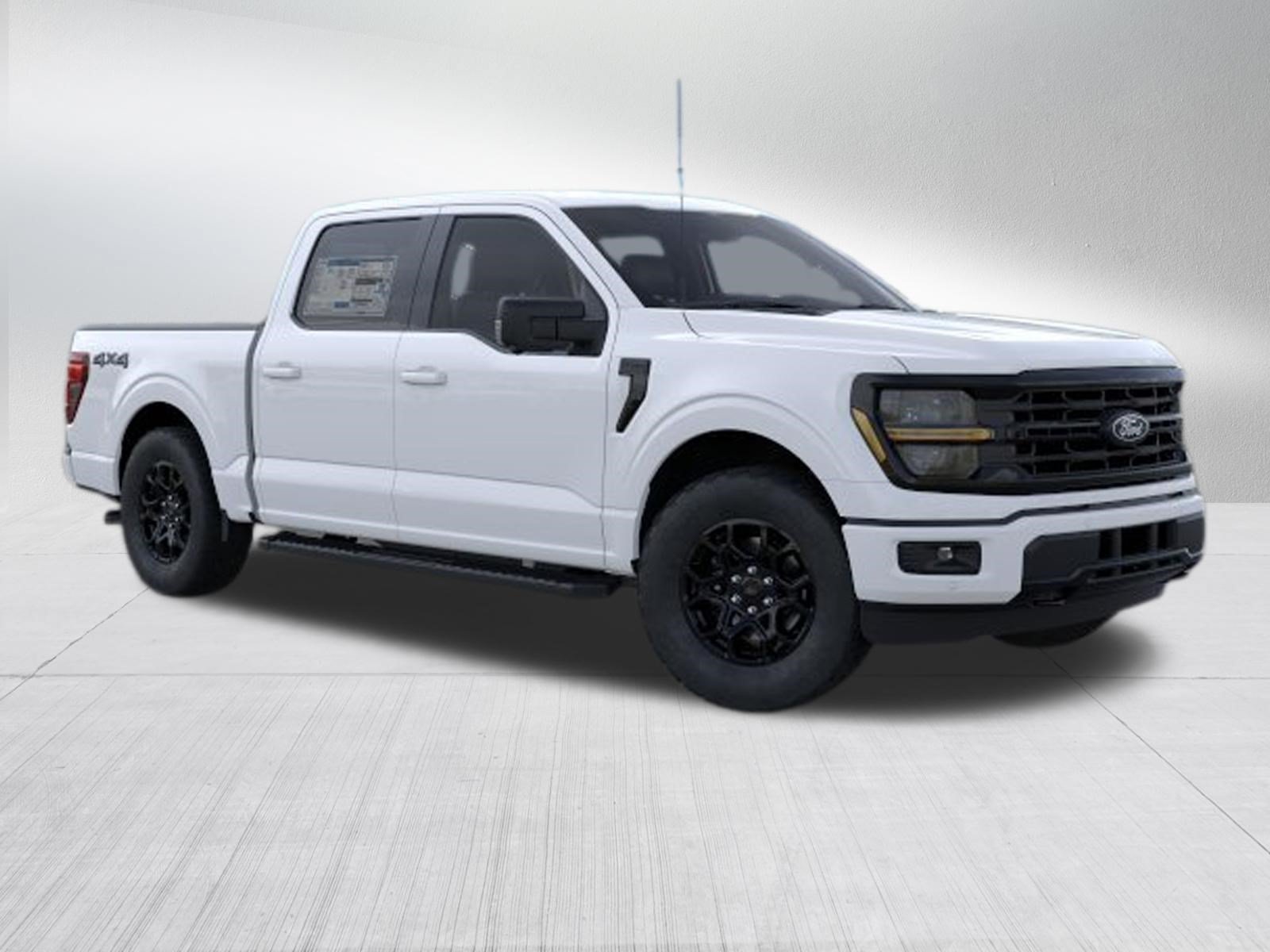 New 2026 Oxford White Ford XLT image 7