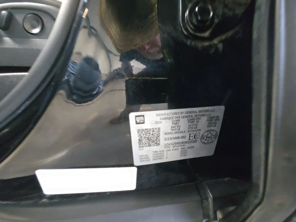Used 2025 Black GMC Elevation image 25