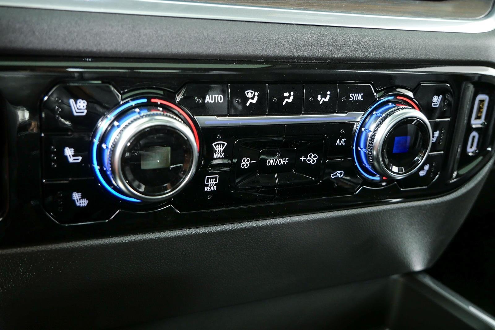 2026 GMC Sierra 1500 SLT - Photo 17