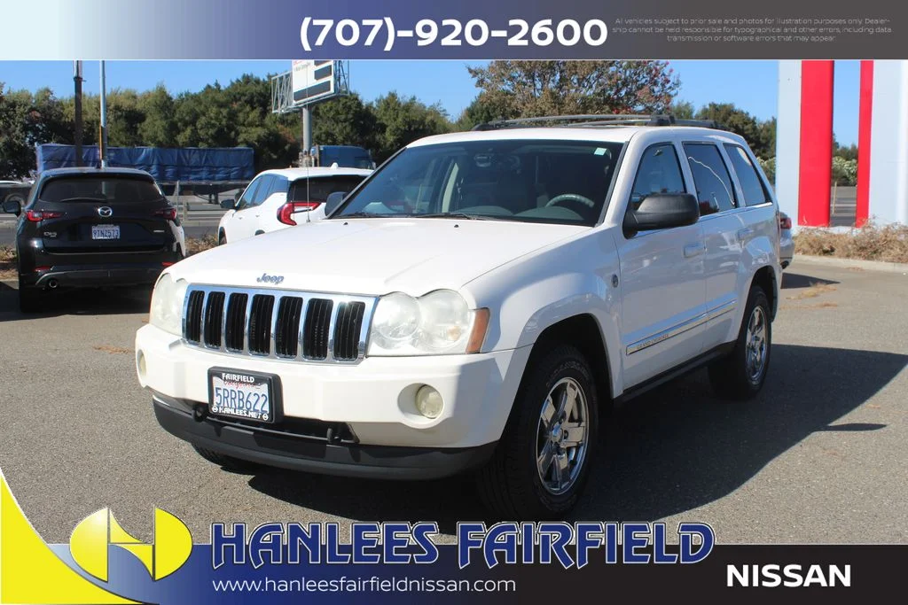 Used 2005 White Jeep Limited image 3