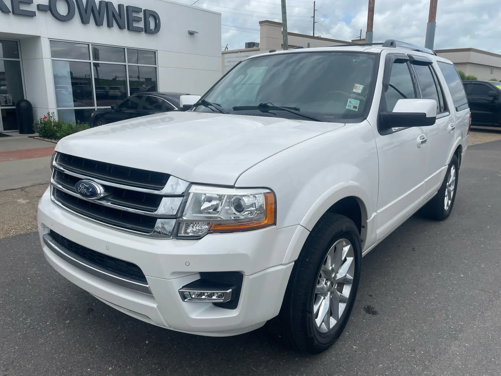 Used 2016 Ford Expedition Limited with VIN 1FMJU1KT7GEF41996 for sale in Opelousas, LA
