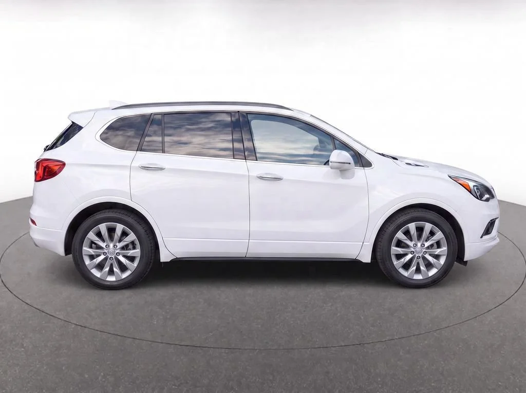 Used 2024 Summit White GMC SLT image 8