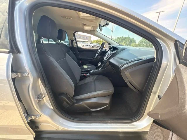 Used 2012 Silver Ford SE image 20