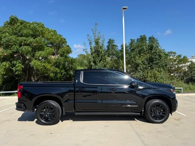 Used 2024 Black Chevrolet High Country image 4