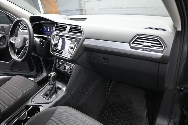 Used 2023  Volkswagen 2.0T S image 24
