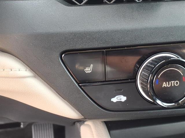 Used 2024 Platinum White Pearl Honda EX image 8