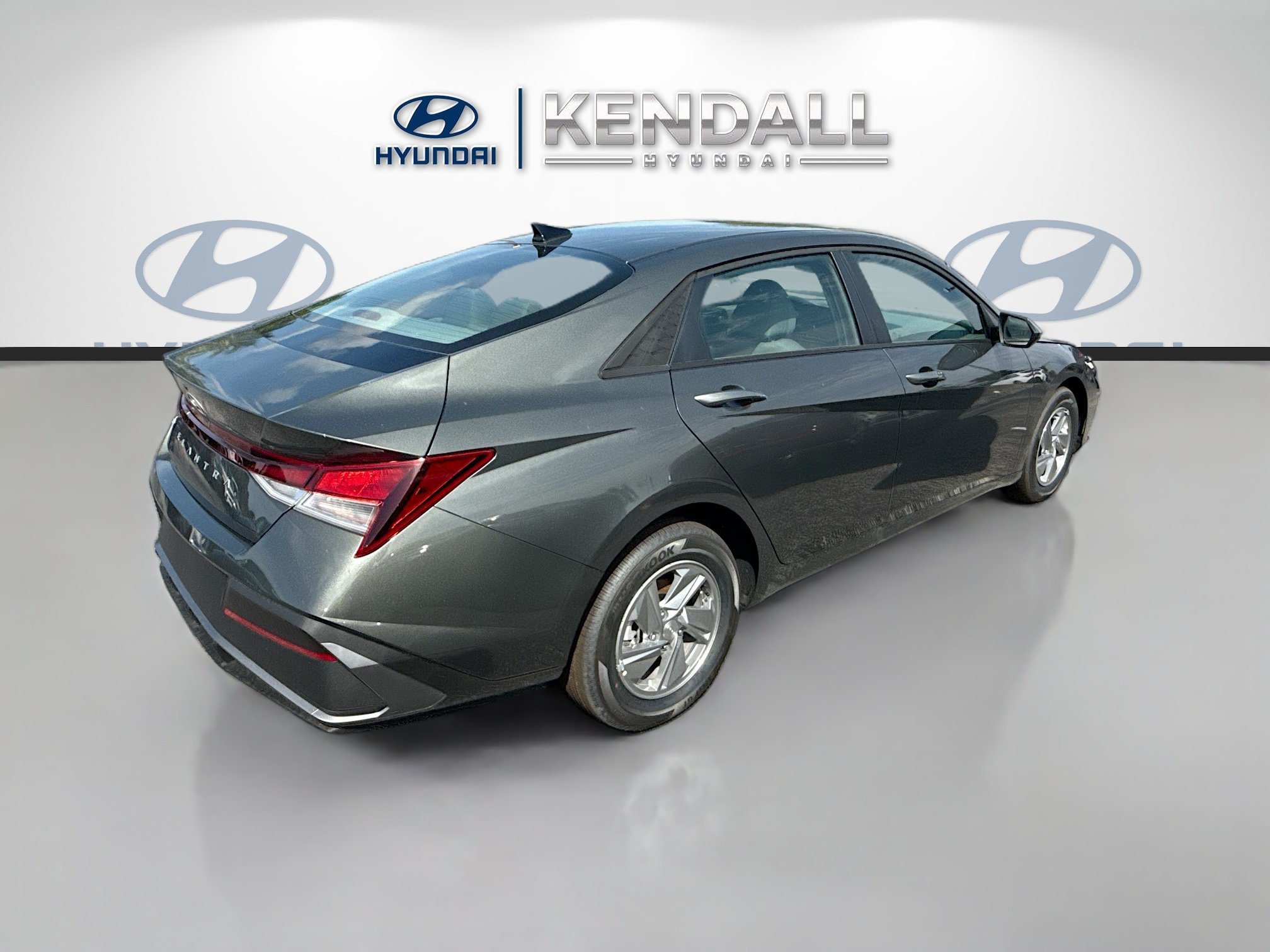 New 2026 Amazon Gray Hyundai SE image 30