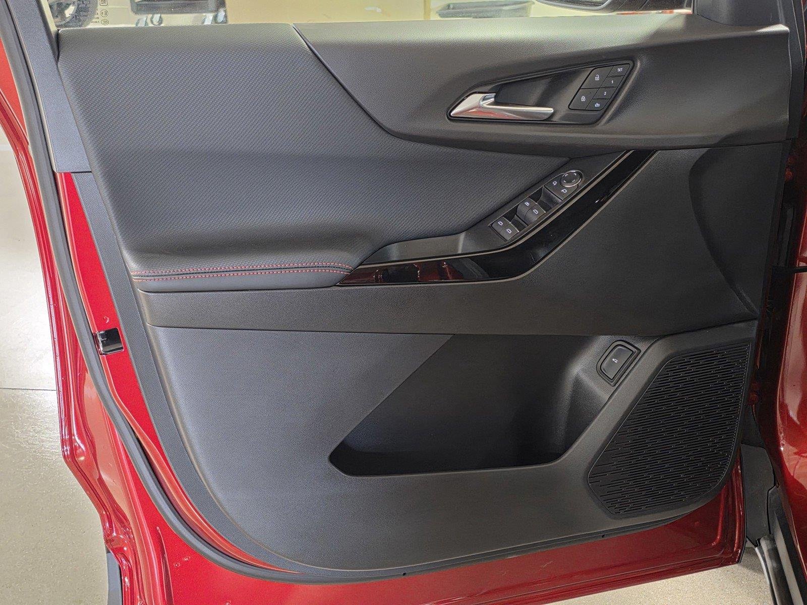 2027 Chevrolet Equinox RS - Photo 20