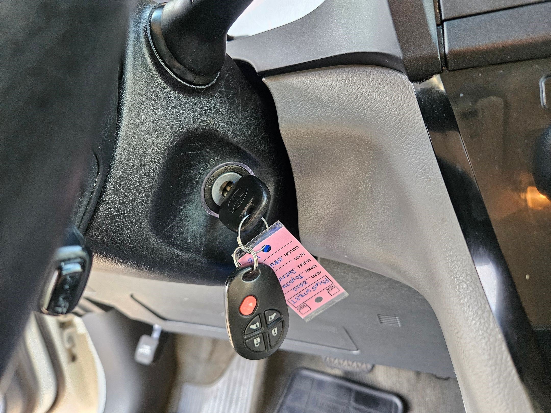 Used 2015 Super White Toyota LE AAS image 29
