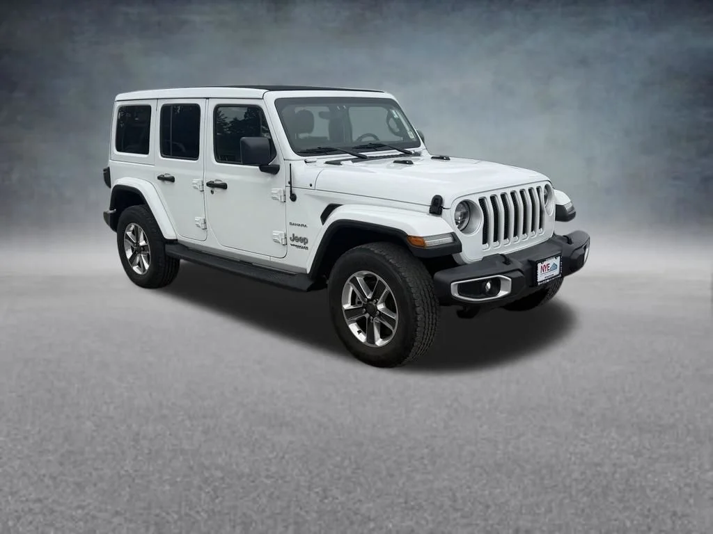 Used 2021 White Jeep Unlimited Sahara image 8