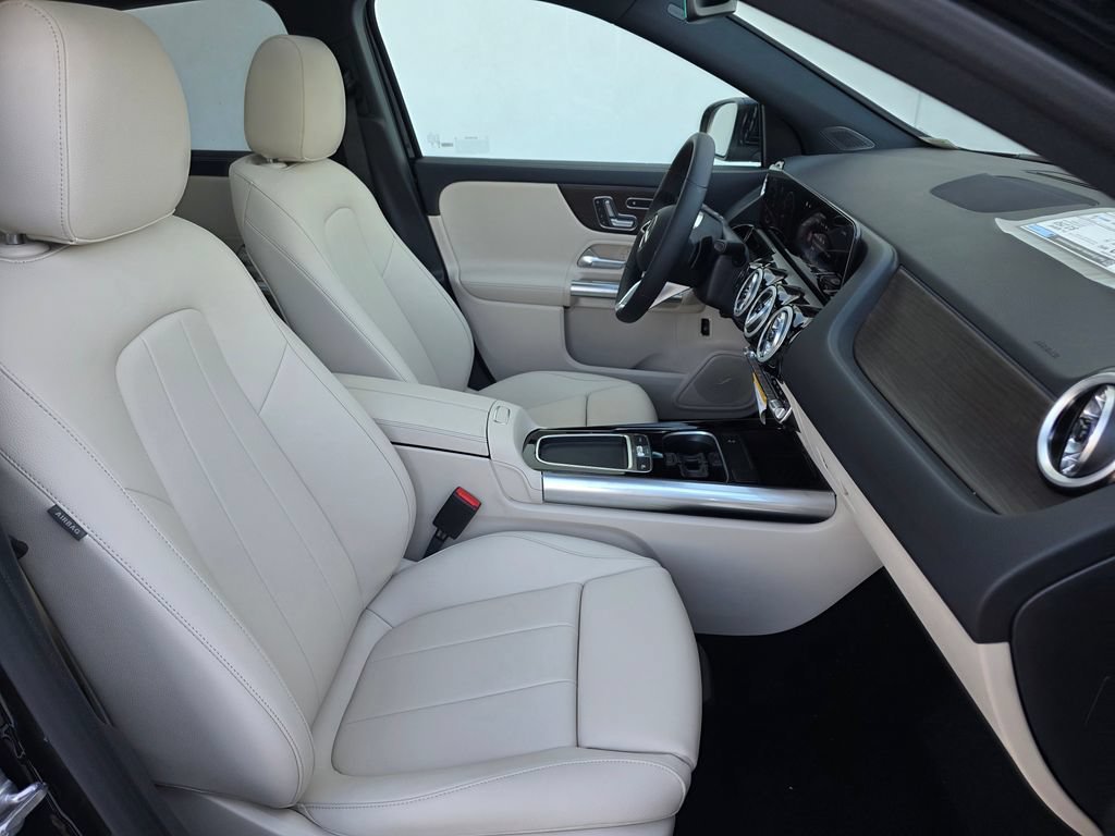 New 2026 Night Black Mercedes-Benz GLA 250 image 46