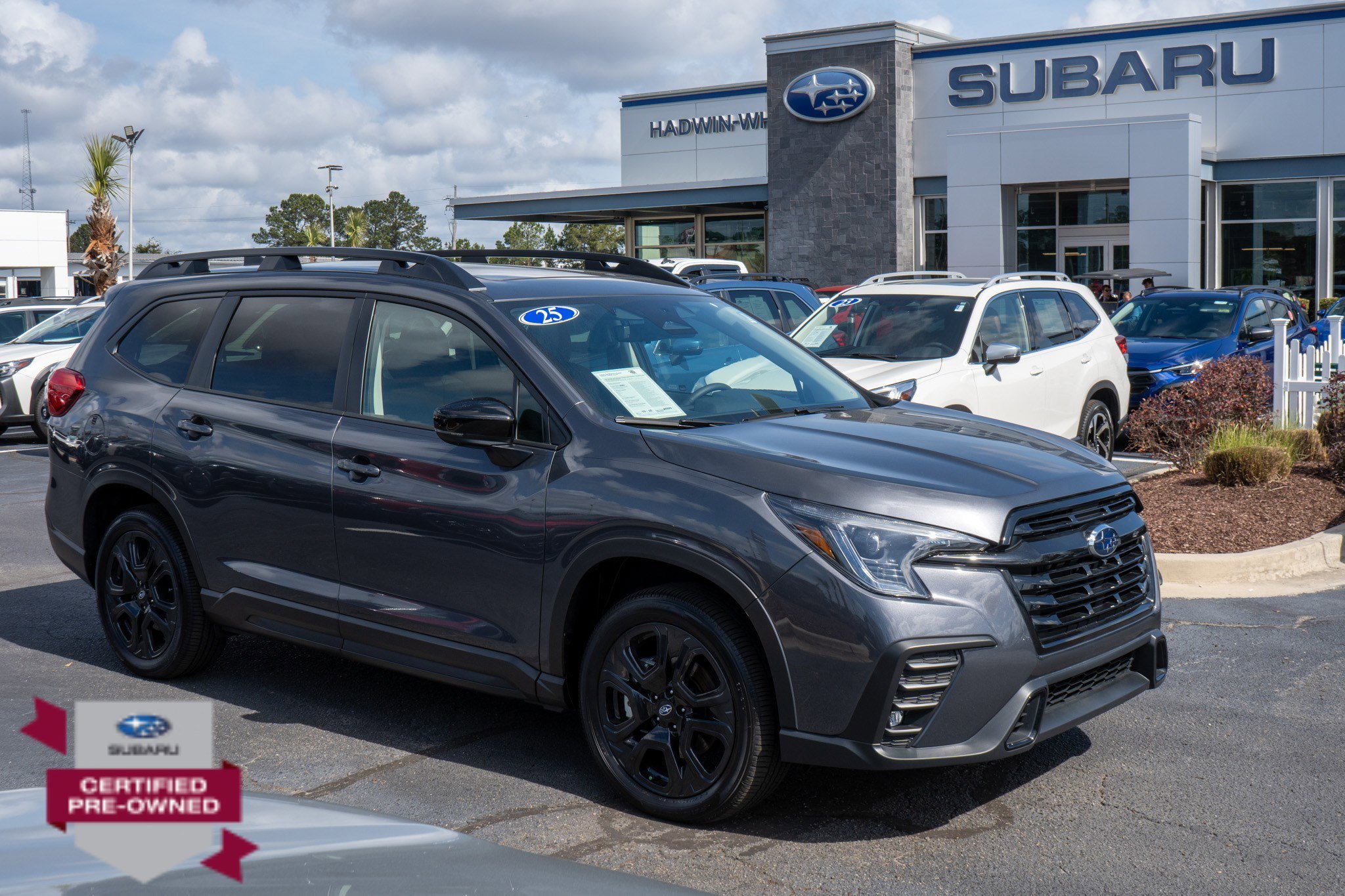 2025 Subaru Ascent Onyx Edition-Touring 7 Passenger's photo