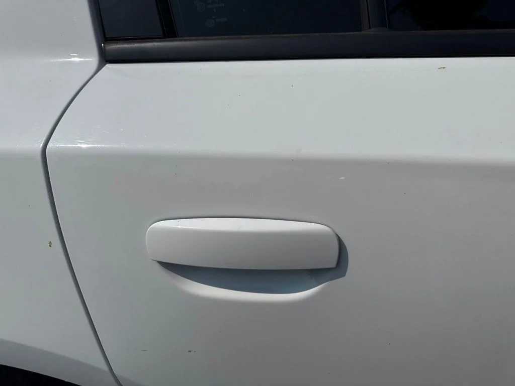 Used 2016 White Dodge SXT image 15