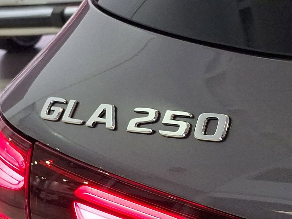 New 2026 Mountain Grey Metallic Mercedes-Benz GLA 250 image 55