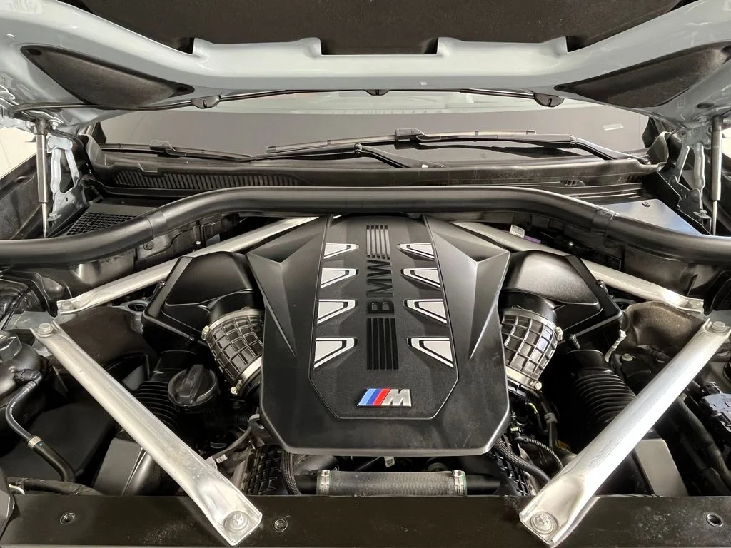 Used 2024 Gray BMW M60i image 18