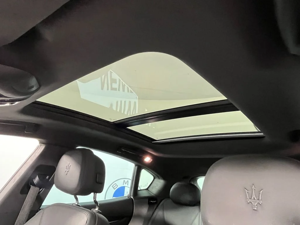 Used 2022 Blue Maserati Modena image 30