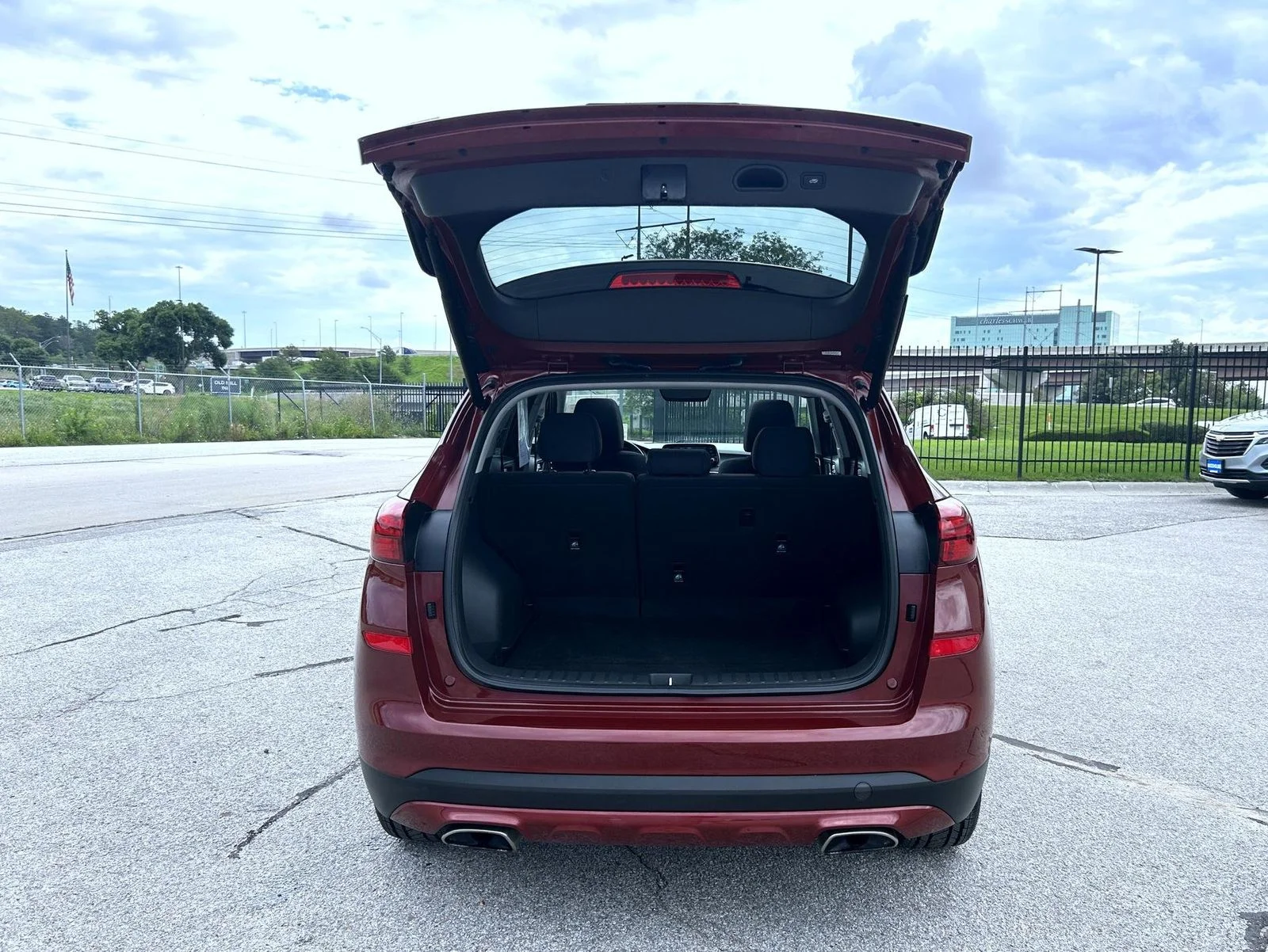 Used 2019 Red Hyundai Night image 21