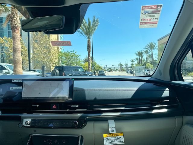 New 2026 Ceramic Silver Kia SX Prestige image 25