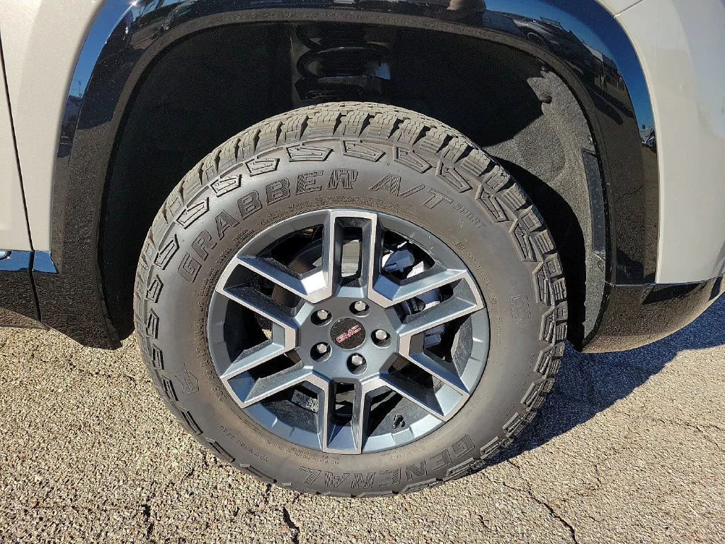 2027 GMC Terrain AT4 - Photo 14