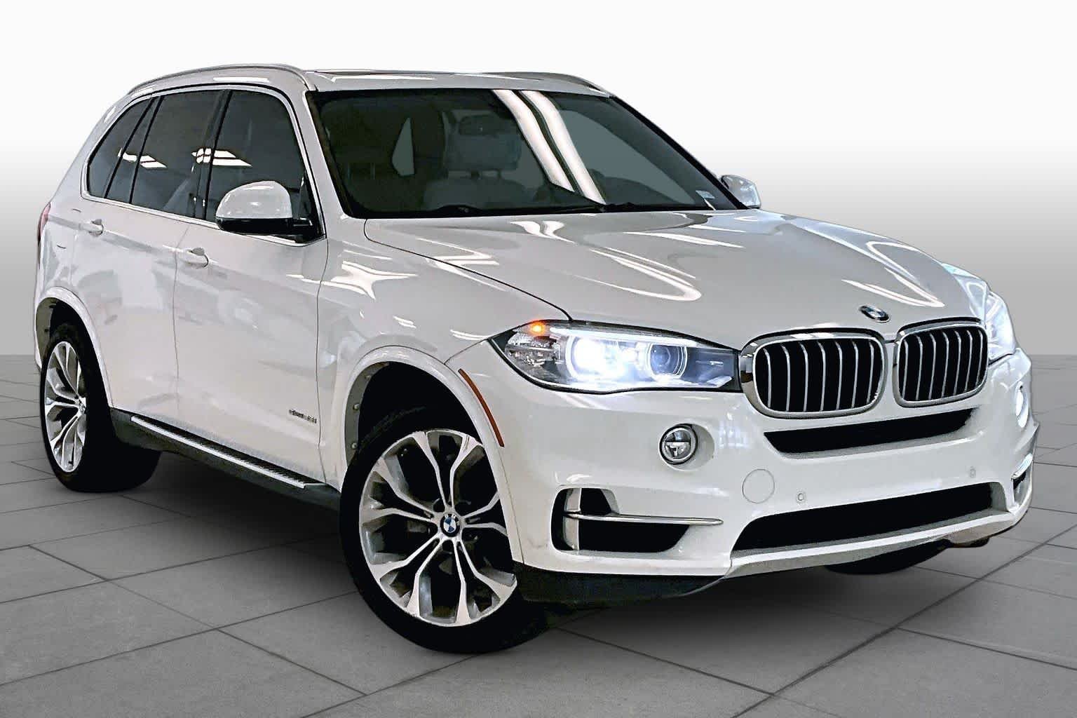 Used 2017 Alpine White BMW sDrive35i image 2