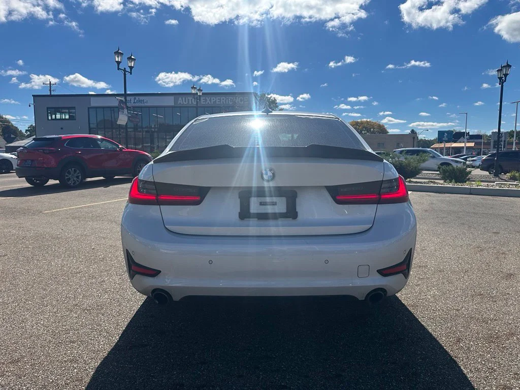 Used 2021 White BMW 330i image 5