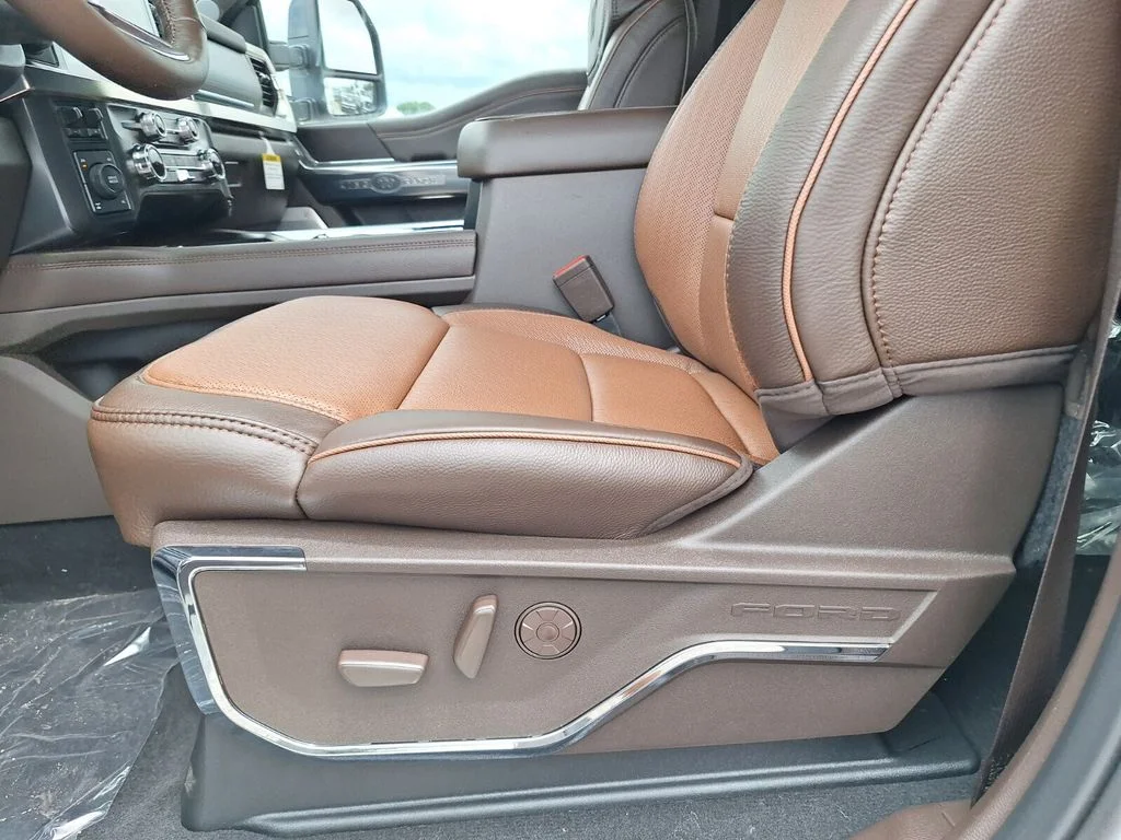 New 2026 Star White Metallic Tri-Coat Ford F-250® King Ranch® image 13