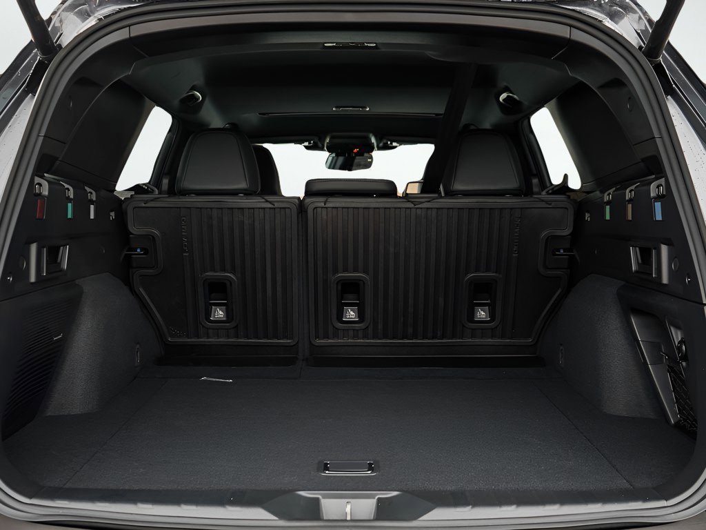 New 2026 CRYSTAL WHITE PEARL Subaru Touring image 8